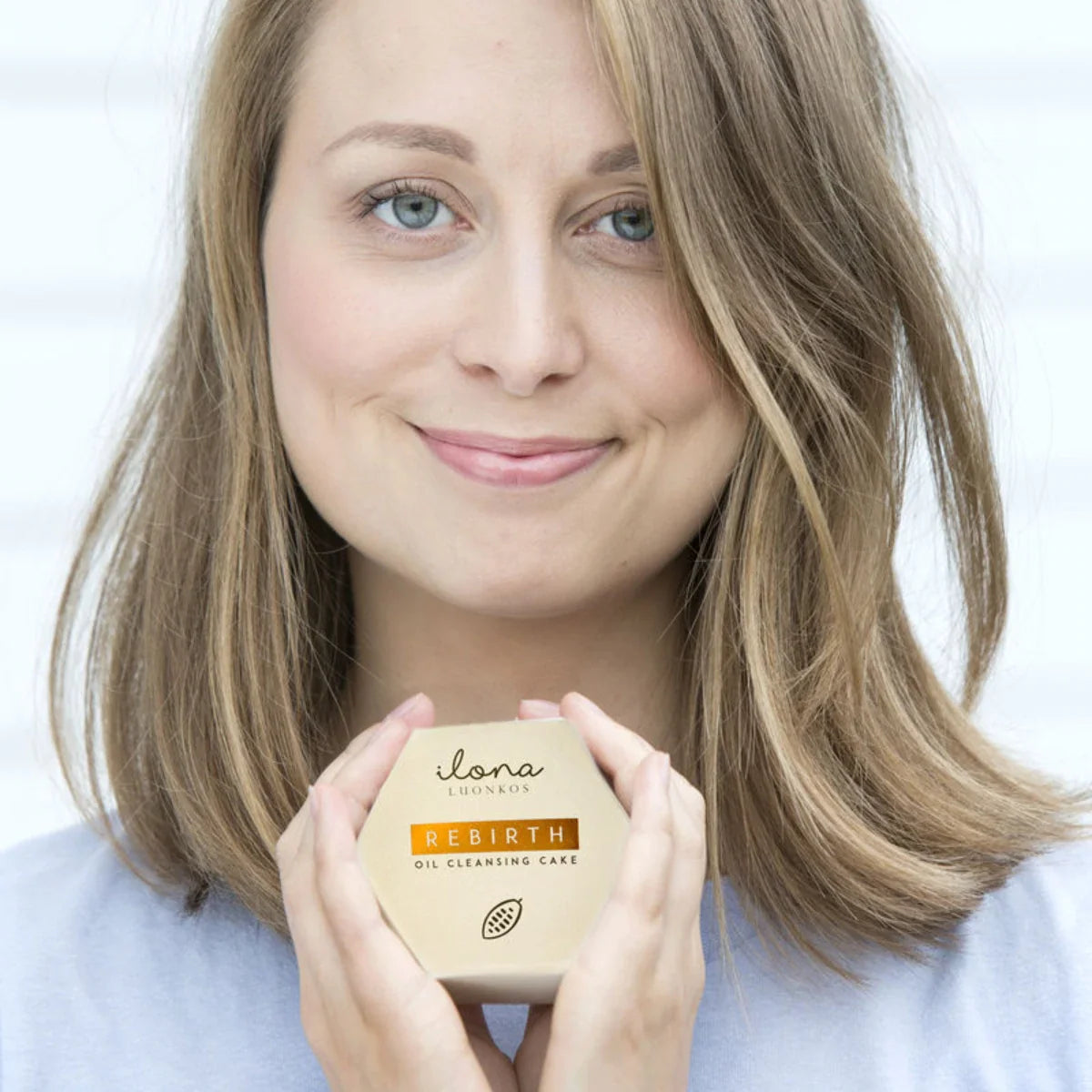 Luonkos Rebirth Oil Cleansing Cake – product image 5