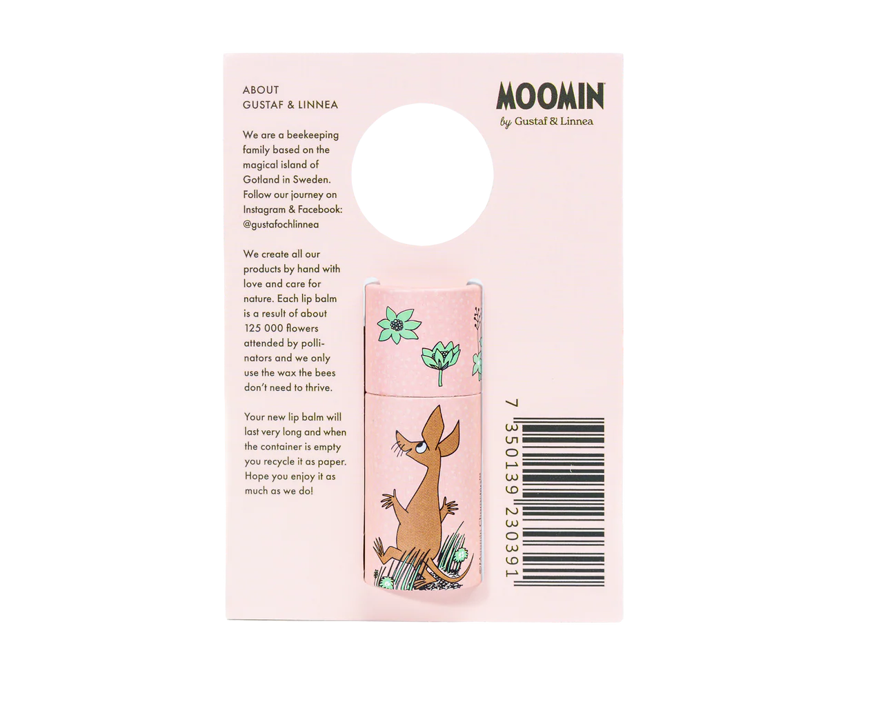 The Gustaf & Linnea Moomin Lipbalm Sniff features a pink tube with an adorable Sniff illustration and sits on a matching floral card. This eco-friendly lip balm blends cute Gustaf & Linnea design with gentle lip care.