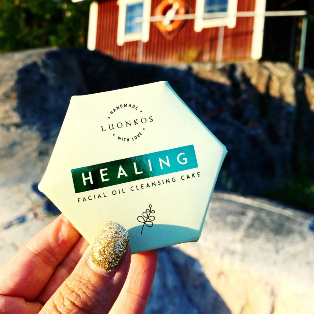 Luonkos Healing Oil Cleansing Cake – product image 6